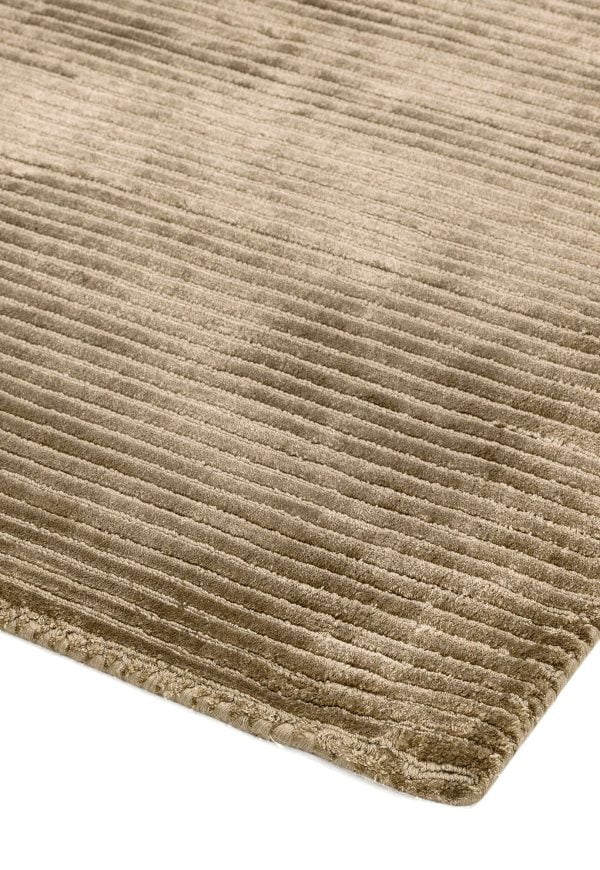 Covor pufos taupe din vâscoză lucrat manual modern shaggy model abstract dungi Bellagio Taupe 9 mm 160x230 cm BELL160230TAUP