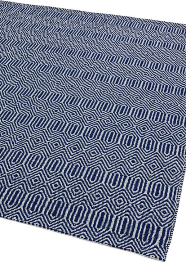 Covor albastru din bumbac lână lucrat manual modern outdoor model geometric Sloan Blue 4 mm 100x150 cm SLOA100150BLUE